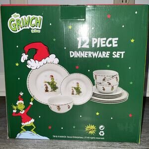 NEW NIB DR SEUSS GRINCH STOLE CHRISTMAS 12 PIECE DINNERWARE SET